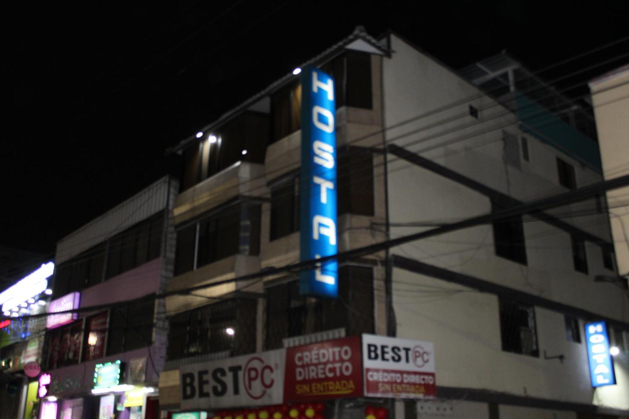Julius Hostal, Desde Las 14 Horas Hasta 12 Del Mediodia 基多 外观 照片