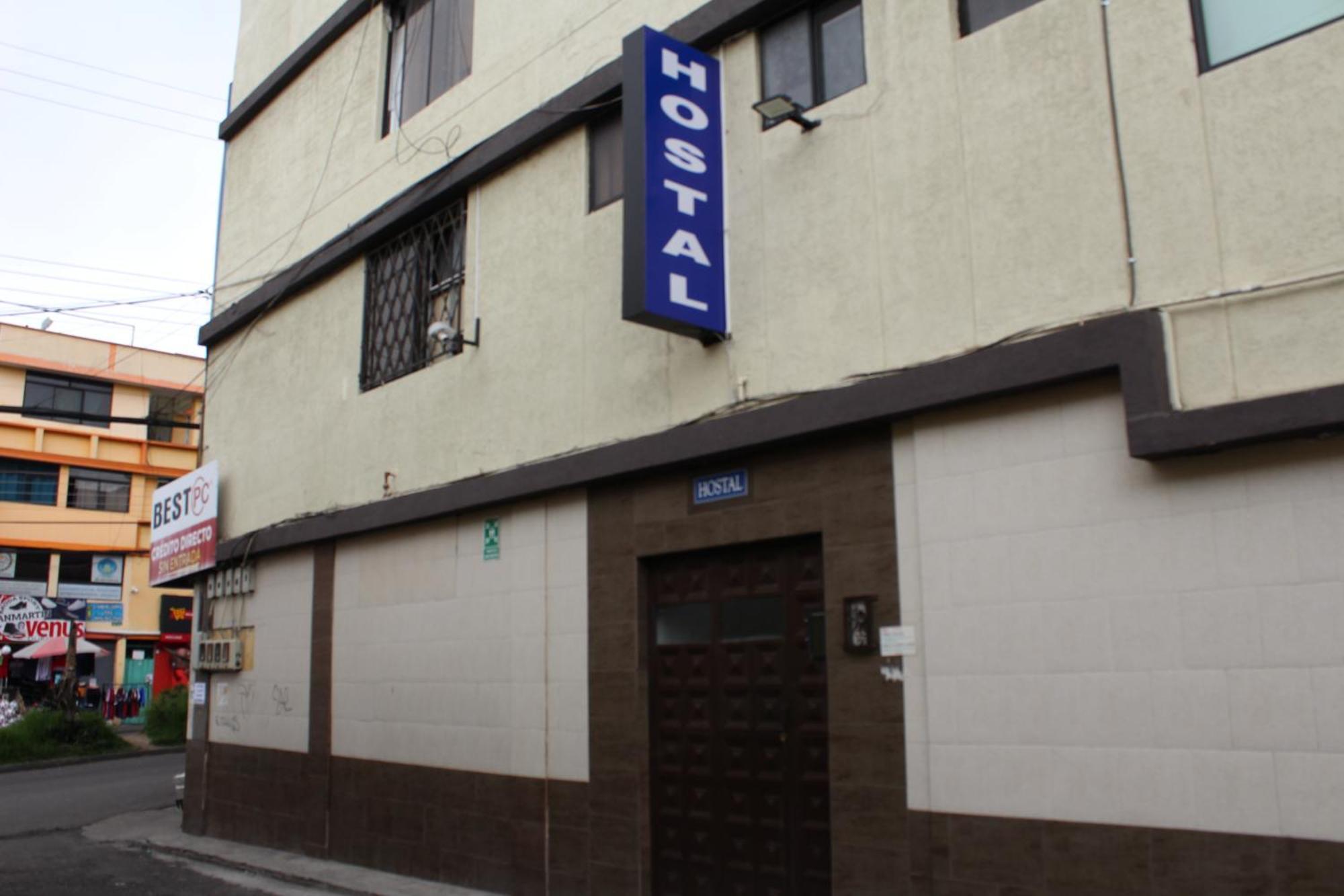 Julius Hostal, Desde Las 14 Horas Hasta 12 Del Mediodia 基多 外观 照片