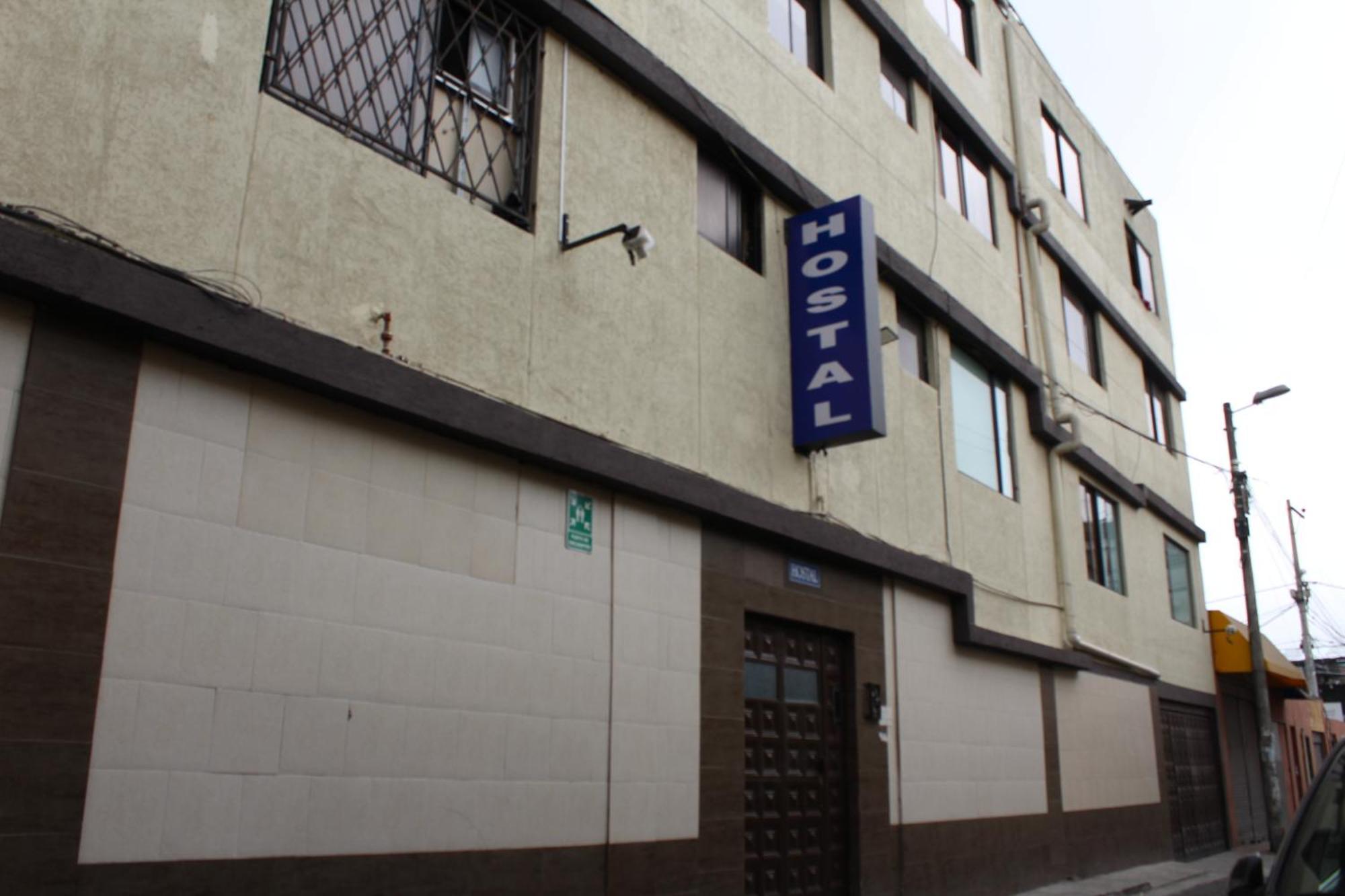 Julius Hostal, Desde Las 14 Horas Hasta 12 Del Mediodia 基多 外观 照片